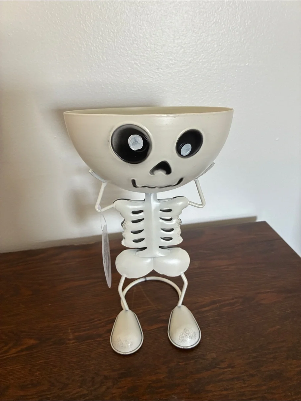 NWT- White Skeleton Man Metal Halloween Candy Bowl Decorative Stand